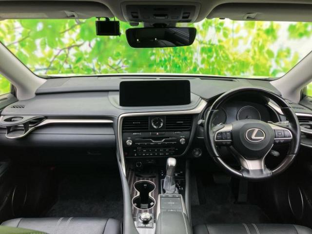 RX 4WD RX300バージョンL 新品タイヤ/サンルーフ/保証書/純正 12.3インチ メモリーナビ/プリクラッシュセーフティ/シートヒーター 全席/パノラミックビューモニター/車線逸脱防止支援システム/シート フルレザー 革シート(4枚目)