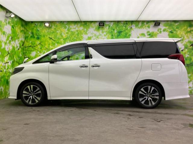 アルファード Ｓ　Ｃパッケージ　サンルーフ／保証書／ディスプレイオーディオ＋ナビ９インチ／デジタルインナーミラー／トヨタセーフティセンス／両側電動スライドドア／エアーシート　前席／車線逸脱防止支援システム／シート　合皮　バックカメラ（2枚目）