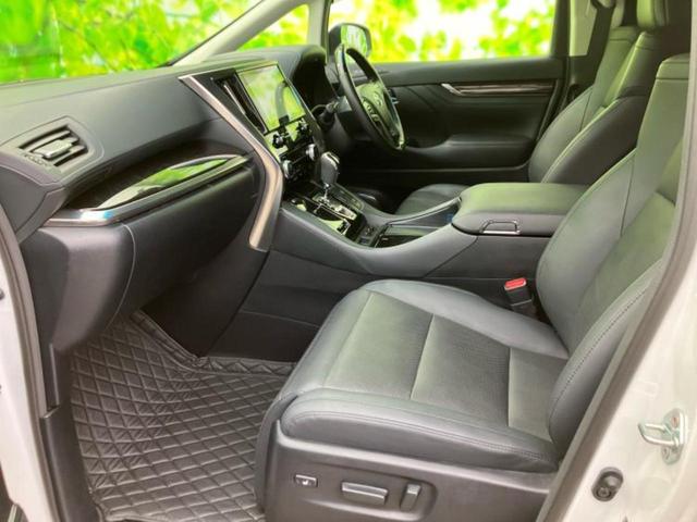 アルファード Ｓ　Ｃパッケージ　サンルーフ／保証書／ディスプレイオーディオ＋ナビ９インチ／デジタルインナーミラー／トヨタセーフティセンス／両側電動スライドドア／エアーシート　前席／車線逸脱防止支援システム／シート　合皮　バックカメラ（7枚目）