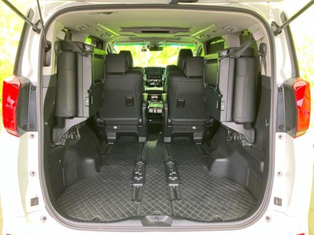 アルファード Ｓ　Ｃパッケージ　サンルーフ／保証書／ディスプレイオーディオ＋ナビ９インチ／デジタルインナーミラー／トヨタセーフティセンス／両側電動スライドドア／エアーシート　前席／車線逸脱防止支援システム／シート　合皮　バックカメラ（21枚目）