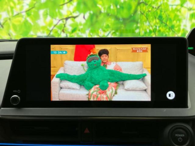 プリウス Ｚ　新品タイヤ／パノラマルーフ／保証書／ディスプレイオーディオ＋ナビ１２．３インチ／デジタルインナーミラー／トヨタセーフティセンス／エアーシート　前席／パノラミックビューモニター　サンルーフ　全周囲カメラ（13枚目）