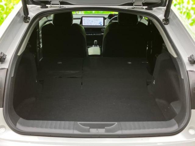 プリウス Ｚ　新品タイヤ／パノラマルーフ／保証書／ディスプレイオーディオ＋ナビ１２．３インチ／デジタルインナーミラー／トヨタセーフティセンス／エアーシート　前席／パノラミックビューモニター　サンルーフ　全周囲カメラ（20枚目）