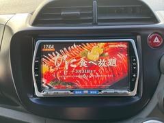 ホンダの純正ナビです！フルセグにＤＶＤ再生も可能！バックカメラも連動！車内空間も快適に過ごせる嬉しい装備です☆ 4