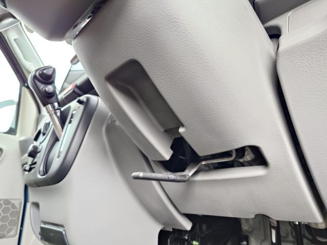 エブリイ ジョインターボ　デュアルカメラブレーキサポート　純正７インチディスプレイオーディオ　バックアイカメラ　禁煙車　ターボ　ＬＥＤヘッドライト　オートライト　オートハイビーム　後席両側スライドドア　キーレスプッシュスタート（28枚目）