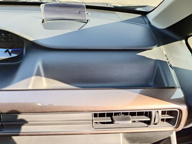 ワゴンＲカスタムＺ ハイブリッドＺＴ　ハイブリッドＺＴ（４名）　デュアルカメラブレーキサポート　マイルドハイブリッド　純正８インチナビゲーション　全方位モニター　ＥＴＣ　禁煙車　ターボ　ＬＥＤヘッドライト　純正１５インチアルミホイール（42枚目）