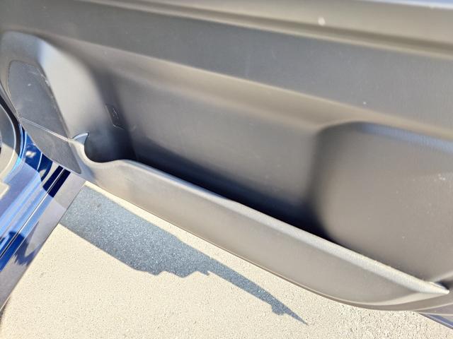 ワゴンＲカスタムＺ ハイブリッドＺＴ　ハイブリッドＺＴ（４名）　デュアルカメラブレーキサポート　マイルドハイブリッド　純正８インチナビゲーション　全方位モニター　ＥＴＣ　禁煙車　ターボ　ＬＥＤヘッドライト　純正１５インチアルミホイール（53枚目）