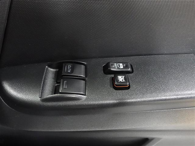 ハイエースバン ＤＸ　４ＷＤ　メモリーナビ　ミュージックプレイヤー接続可　バックカメラ　衝突被害軽減システム　ＥＴＣ　乗車定員９人　３列シート　記録簿　ディーゼル（22枚目）