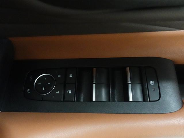 ヴェルファイアハイブリッド Ｚ　プレミア　革シート　サンルーフ　フルセグ　メモリーナビ　ミュージックプレイヤー接続可　後席モニター　バックカメラ　衝突被害軽減システム　ＥＴＣ　ドラレコ　両側電動スライド　ＬＥＤヘッドランプ　乗車定員７人（16枚目）