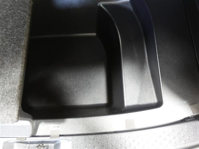 シエンタ ファンベースＧ　セーフティーエディションＩＩ　フルセグ　メモリーナビ　ＤＶＤ再生　ミュージックプレイヤー接続可　後席モニター　バックカメラ　衝突被害軽減システム　ＥＴＣ　ドラレコ　両側電動スライド　ＬＥＤヘッドランプ　ウオークスルー　ワンオーナー（23枚目）