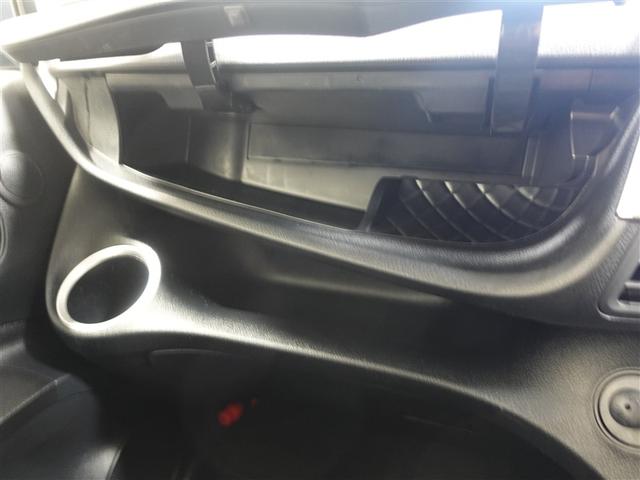 シエンタ ファンベースＧ　セーフティーエディションＩＩ　フルセグ　メモリーナビ　ＤＶＤ再生　ミュージックプレイヤー接続可　後席モニター　バックカメラ　衝突被害軽減システム　ＥＴＣ　ドラレコ　両側電動スライド　ＬＥＤヘッドランプ　ウオークスルー　ワンオーナー（29枚目）