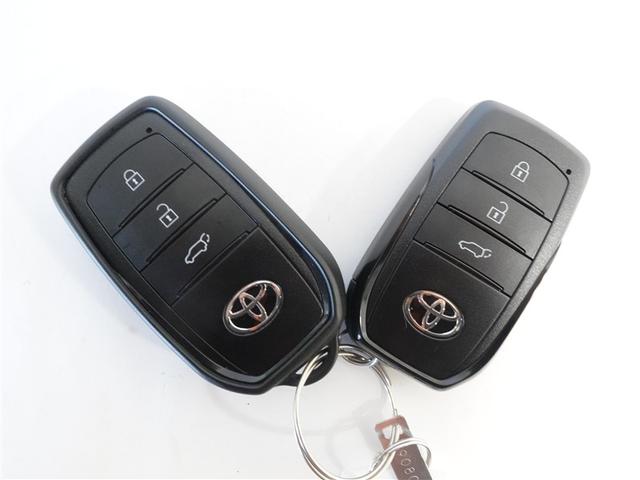 クラウンスポーツ Z 革シート サンルーフ 4WD フルセグ メモリーナビ ミュージックプレイヤー接続可 バックカメラ 衝突被害軽減システム ETC ドラレコ LEDヘッドランプ ワンオーナー フルエアロ 記録簿(18枚目)