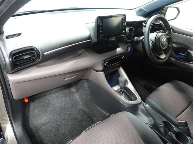 ヤリス G フルセグ メモリーナビ DVD再生 ミュージックプレイヤー接続可 バックカメラ 衝突被害軽減システム ETC ワンオーナー 記録簿(9枚目)