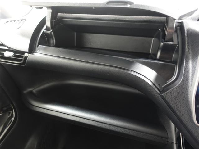 ノア Ｓｉ　ダブルバイビーＩＩＩ　４ＷＤ　フルセグ　メモリーナビ　ＤＶＤ再生　ミュージックプレイヤー接続可　後席モニター　バックカメラ　衝突被害軽減システム　ＥＴＣ　両側電動スライド　ＬＥＤヘッドランプ　ウオークスルー　乗車定員８人（30枚目）