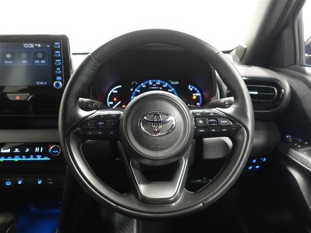 ヤリスクロス ハイブリッドＺ　ミュージックプレイヤー接続可　バックカメラ　衝突被害軽減システム　ＥＴＣ　ＬＥＤヘッドランプ　ワンオーナー　記録簿（30枚目）