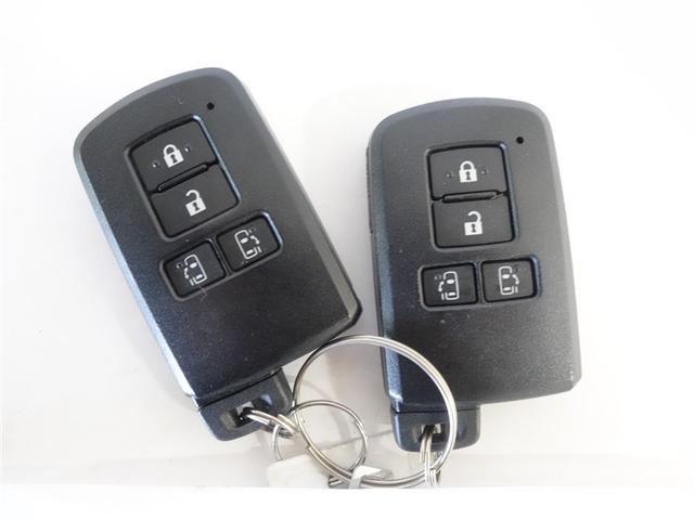 シエンタ G クエロ フルセグ メモリーナビ DVD再生 ミュージックプレイヤー接続可 バックカメラ 衝突被害軽減システム ETC 両側電動スライド LEDヘッドランプ 乗車定員7人 3列シート ワンオーナー 記録簿(18枚目)