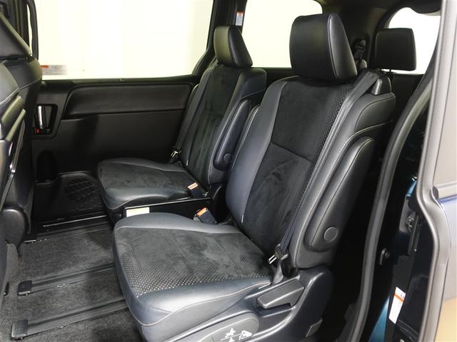 ヴォクシー ＺＳ　煌ＩＩＩ　フルセグ　メモリーナビ　ＤＶＤ再生　ミュージックプレイヤー接続可　バックカメラ　衝突被害軽減システム　ＥＴＣ　ドラレコ　両側電動スライド　ＬＥＤヘッドランプ　ウオークスルー　乗車定員７人　３列シート（7枚目）