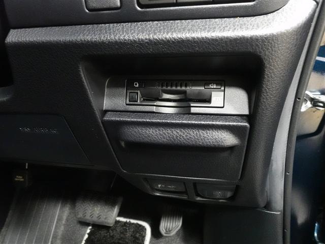 ヴォクシー ＺＳ　煌ＩＩＩ　フルセグ　メモリーナビ　ＤＶＤ再生　ミュージックプレイヤー接続可　バックカメラ　衝突被害軽減システム　ＥＴＣ　ドラレコ　両側電動スライド　ＬＥＤヘッドランプ　ウオークスルー　乗車定員７人　３列シート（14枚目）