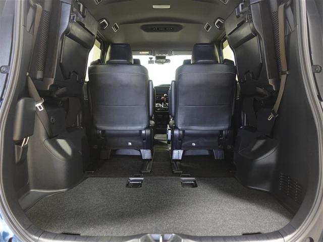 ヴォクシー ＺＳ　煌ＩＩＩ　フルセグ　メモリーナビ　ＤＶＤ再生　ミュージックプレイヤー接続可　バックカメラ　衝突被害軽減システム　ＥＴＣ　ドラレコ　両側電動スライド　ＬＥＤヘッドランプ　ウオークスルー　乗車定員７人　３列シート（22枚目）