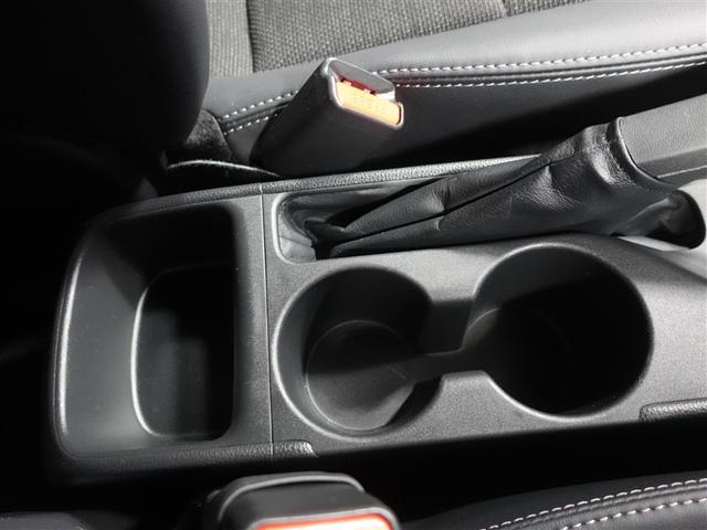 ヤリス ハイブリッドＺ　フルセグ　メモリーナビ　ミュージックプレイヤー接続可　後席モニター　バックカメラ　衝突被害軽減システム　ＥＴＣ　ドラレコ　ＬＥＤヘッドランプ　記録簿（28枚目）