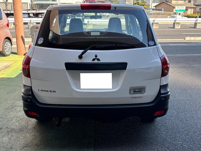 MITSUBISHI LANCER CARGO 16M