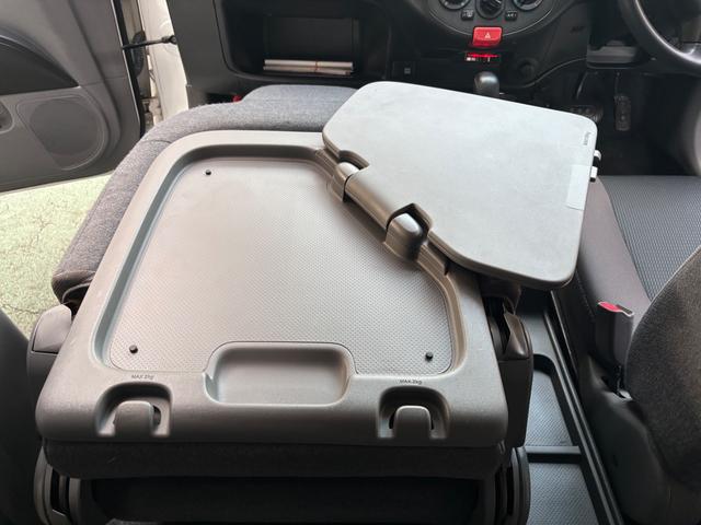 MITSUBISHI LANCER CARGO 16M