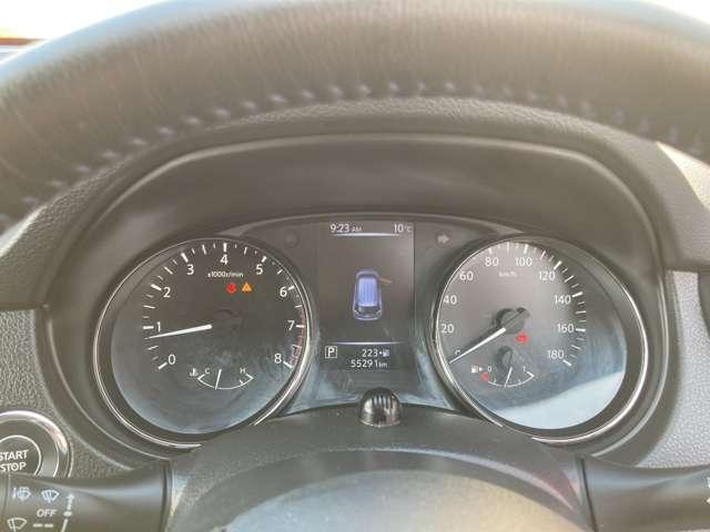 エクストレイル ２．０　ＡＵＴＥＣＨ　ｉパッケージ　２列車　４ＷＤ　純正ナビ　運転席パワーシート（4枚目）