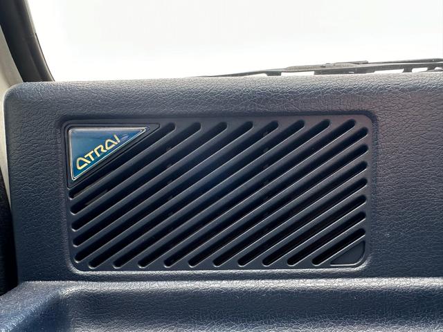 ティンパニ　ハイゼットアトレー　特別仕様車　ティンパニ　５速ＭＴ　両側スライドドア　エアコン　ラジオ　１２インチホイール　ジウジアーロデザイン(25枚目)