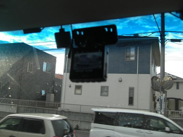 Ｎ－ＢＯＸ Ｇ・ターボＬパッケージ　両側パワースライドドア　純正アルミ　ＥＴＣ　クルーズコントロール　ナビＴＶ　ドラレコ　リアパネル交換（11枚目）