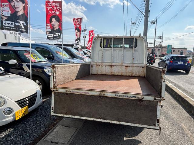 キャンターガッツ Ｗキャブロング全低床ＳＡ　ターボ／６人乗り／５ＭＴ／ユーザー買取車／（9枚目）