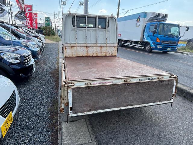 キャンターガッツ Ｗキャブロング全低床ＳＡ　ターボ／６人乗り／５ＭＴ／ユーザー買取車／（10枚目）