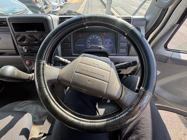 キャンターガッツ Ｗキャブロング全低床ＳＡ　ターボ／６人乗り／５ＭＴ／ユーザー買取車／（22枚目）