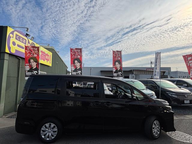 ヴォクシー Ｘ　７人乗り／アルパイン１０インチナビ／バックカメラ／Ｂｌｕｅｔｏｏｔｈ／アルパインフリップダウンモニター／片側パワースライドドア／スマートスペアキー／ＬＥＤヘッドライト（3枚目）