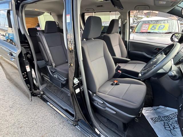 ヴォクシー Ｘ　７人乗り／アルパイン１０インチナビ／バックカメラ／Ｂｌｕｅｔｏｏｔｈ／アルパインフリップダウンモニター／片側パワースライドドア／スマートスペアキー／ＬＥＤヘッドライト（11枚目）