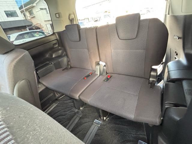 ヴォクシー Ｘ　７人乗り／アルパイン１０インチナビ／バックカメラ／Ｂｌｕｅｔｏｏｔｈ／アルパインフリップダウンモニター／片側パワースライドドア／スマートスペアキー／ＬＥＤヘッドライト（17枚目）