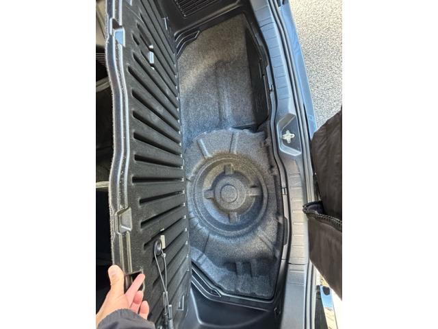 ヴォクシー Ｘ　７人乗り／アルパイン１０インチナビ／バックカメラ／Ｂｌｕｅｔｏｏｔｈ／アルパインフリップダウンモニター／片側パワースライドドア／スマートスペアキー／ＬＥＤヘッドライト（20枚目）