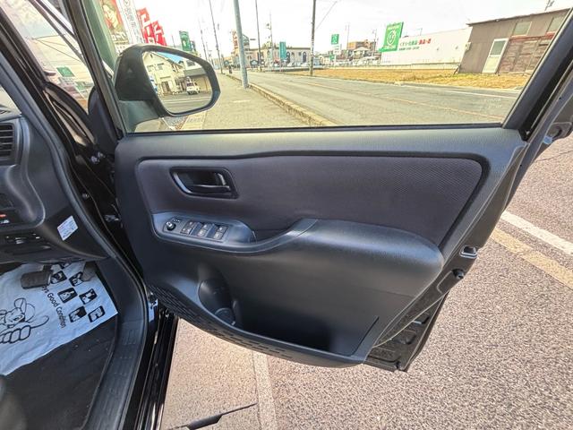 ヴォクシー Ｘ　７人乗り／アルパイン１０インチナビ／バックカメラ／Ｂｌｕｅｔｏｏｔｈ／アルパインフリップダウンモニター／片側パワースライドドア／スマートスペアキー／ＬＥＤヘッドライト（38枚目）