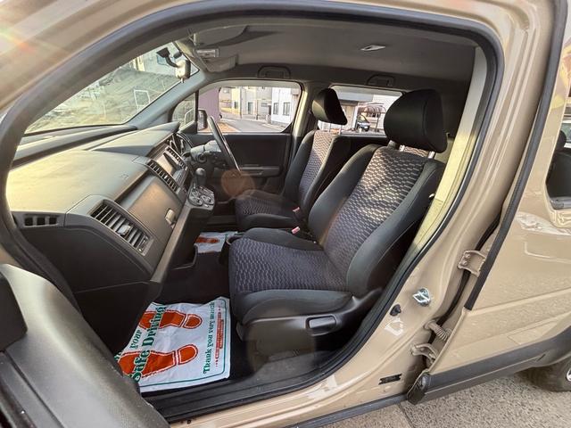 クロスロード １８Ｌ　Ｘパッケージ　サンドベージュ色替全塗装済／７人乗／純正ナビ／バックカメラ／キーレス／ＥＴＣ（20枚目）