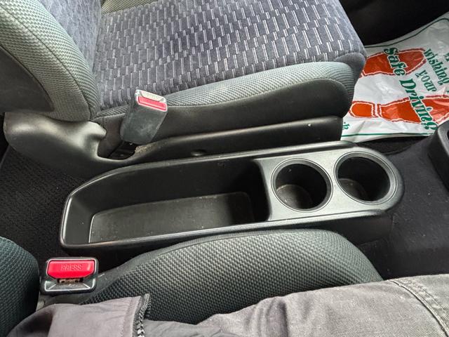 クロスロード １８Ｌ　Ｘパッケージ　サンドベージュ色替全塗装済／７人乗／純正ナビ／バックカメラ／キーレス／ＥＴＣ（33枚目）