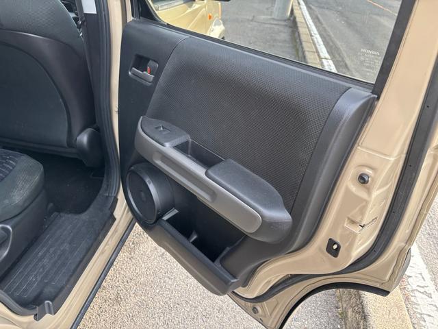 クロスロード １８Ｌ　Ｘパッケージ　サンドベージュ色替全塗装済／７人乗／純正ナビ／バックカメラ／キーレス／ＥＴＣ（40枚目）