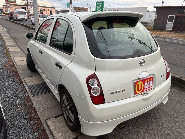 マーチ １２ＳＲ　５ＭＴ／社外ＣＤオーディオ／ユーザー買取車／オーテックタワーバー／ＥＴＣ（3枚目）