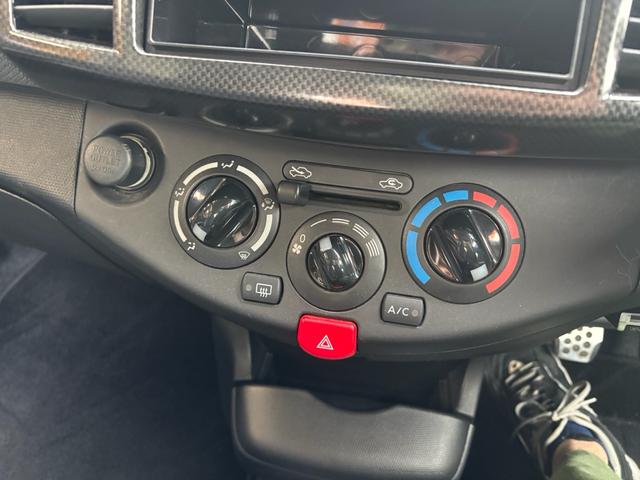 マーチ １２ＳＲ　５ＭＴ／社外ＣＤオーディオ／ユーザー買取車／オーテックタワーバー／ＥＴＣ（20枚目）