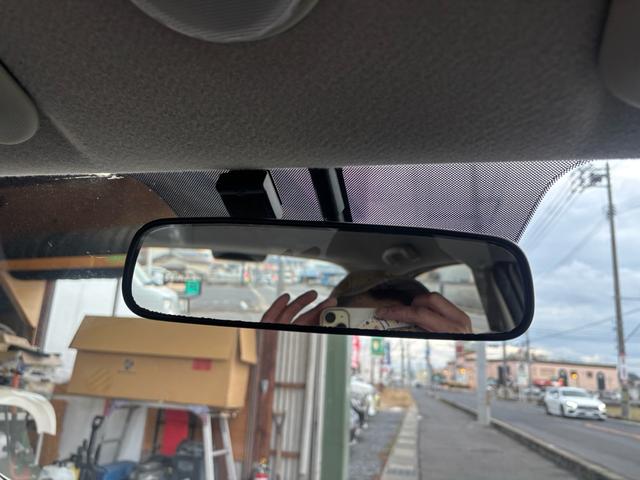 マーチ １２ＳＲ　５ＭＴ／社外ＣＤオーディオ／ユーザー買取車／オーテックタワーバー／ＥＴＣ（26枚目）