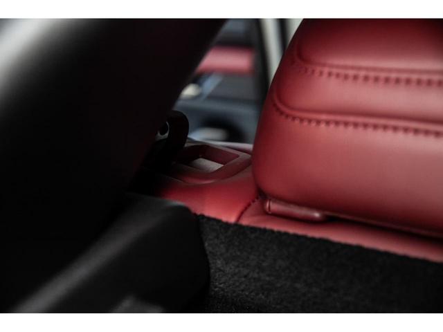 ＭＡＺＤＡ３ファストバック ２０Ｓプロアクティブ　ツーリングセレクション　登録済未使用車　ＢＯＳＥサウンドシステム　バーガンディレザーＰ　３６０°ビューモニター　シートヒーター　ステアリングヒーター　パワーシート　クルーズコントロール　純正１８インチアルミ　ワイヤレス充電（39枚目）