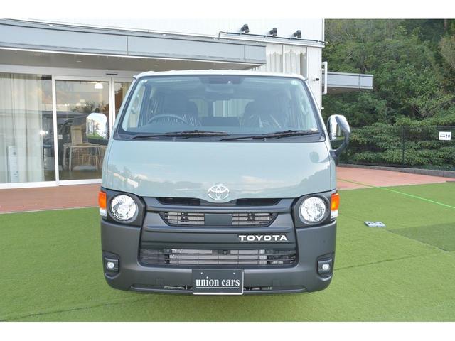 ハイエースバン  FLEX ReClassic 丸目ヘッドライトキット TOYOTAエンブレム付き アルティメットヘッドバルブH4クラシックカラー パノラミックビューモニターパック デジタルインナーミラー 両側パワスラ(2枚目)