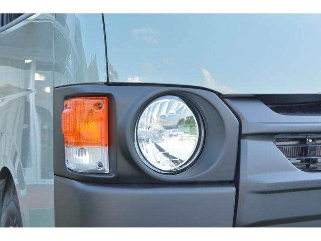 ハイエースバン  FLEX ReClassic 丸目ヘッドライトキット TOYOTAエンブレム付き アルティメットヘッドバルブH4クラシックカラー パノラミックビューモニターパック デジタルインナーミラー 両側パワスラ(3枚目)