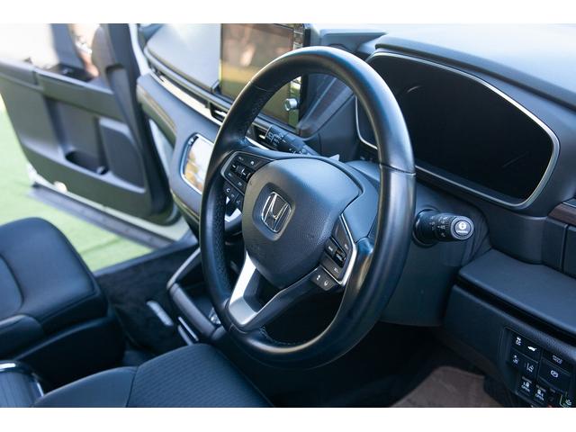 洗練されたコックピットはオデッセイの魅力を高めています。