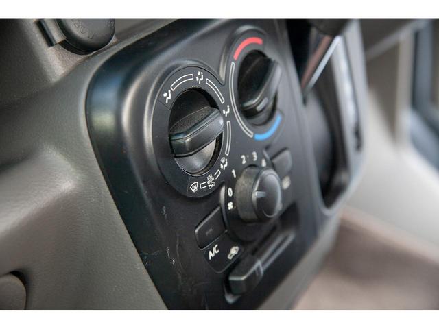 �}�j���A���G�A�R�������B�G�A�R���ŉ��K�Ƀh���C�u�ł���̂͂������B�d�q���䂪�������߁A�̏჊�X�N���Ⴍ�A�����g����Ƃ��낪�����I