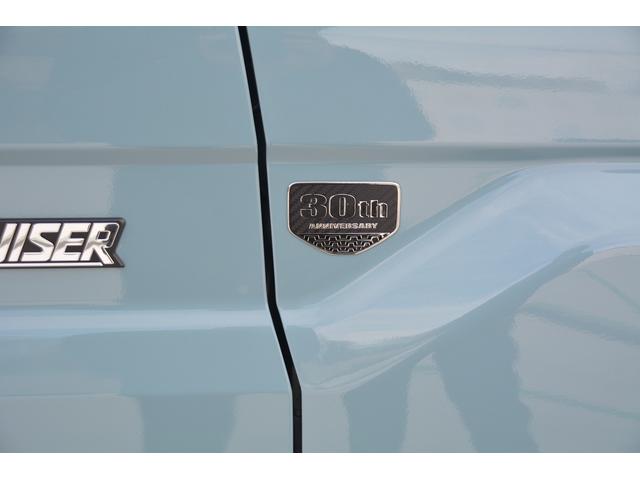 ランドクルーザー７０ バン　自社全塗装（新色）　ブラックインナーヘッドライト　新品ＭＴタイヤ＆新品アルミホイール　３０周年新品エンブレム　ＬＥＤヘッドランプ、ＬＥＤフォグランプ　ナビ　ＥＴＣ（39枚目）