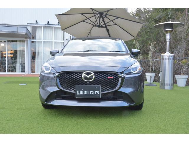 �{���l�b�g�ւ̋��_�̉f�荞�݂��������B�u�@�B�������k�Ȕ������̒ǋ��v���e�[�}�ɁA�͋����A�e�ƕ\�ʂ��k�������������ŗ�������}�V�[���O���[���^���b�N�B