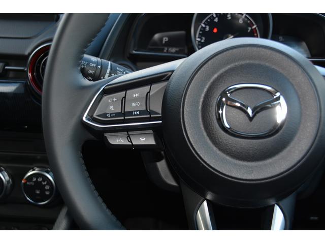 �W�D�W�C���`�f�B�X�v���C�I�[�f�B�I�̂s�u��a���������������������Ȃǂ𑀍삷��X�C�b�`�́A�X�e�A�����O�n���h���E���ő���\�B